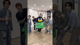💚w/#QQMusicPenguin #WayV #鸢#WayV_VisionWings #NCT_10TH_ANNIVERSARY