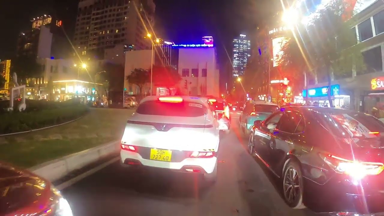 Saigon Streets After Sunset – Where the City Never