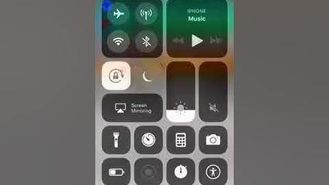 iPhone 5s iOS 11 Developer Beta 2 - More 3D touch support on Control Center