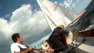 Thunderbird Sailboat Tank - Surfing down a wave