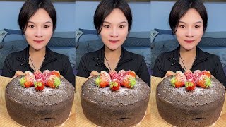 ASMR🍰Eat Strawberry Chocolate Cream Cake🍰 (soft and waxy sound) 크림 케ց 먹방 MUKBANG Satisfaction
