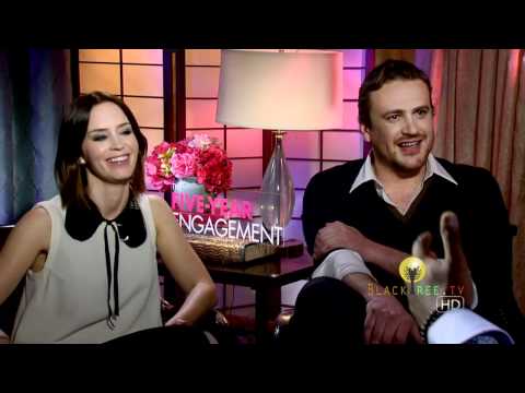 jason-segel-and-emily-blunt-discuss-the-five-year-engagement