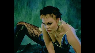 Lxandra - Its So Quiet Lyric Video