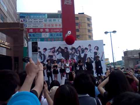 20110508 超偶台北簽唱會 大合唱-超級偶像