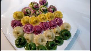 Renkli̇ Manti Tari̇fi̇ Sebzelerle Renklendi̇ri̇lmi̇ş Rengarenk Manti Tari̇fi̇. Manti Tari̇fi̇.