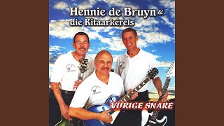 Video thumbnail of "Hennie de Bruyn en die Kitaarkêrels - Ashes Of Love"