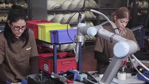 ứng dụng robot UR vào dây chuyền lắp ráp