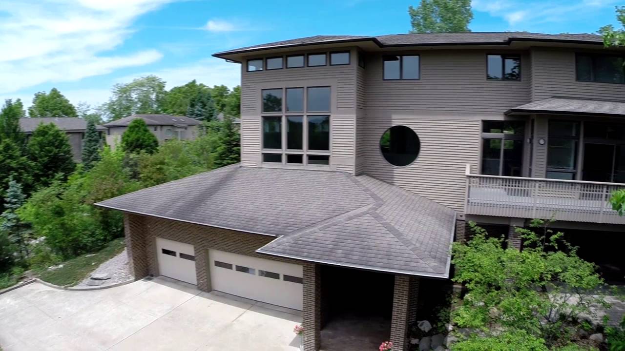 Aerial video of 2465 Narrow Guage Way