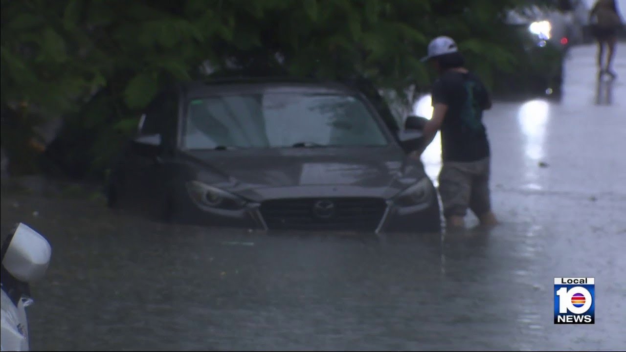 Flooding from heavy rain impacts drivers in Miami-Dade, Broward - YouTube