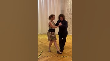 Universitango.com - Pablo & Ludmila - Rhythmic Steps To Anibal Troilo - Argentine Tango