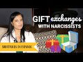 Navigating holiday gift exchanges with narcissists (subtítulos en español)