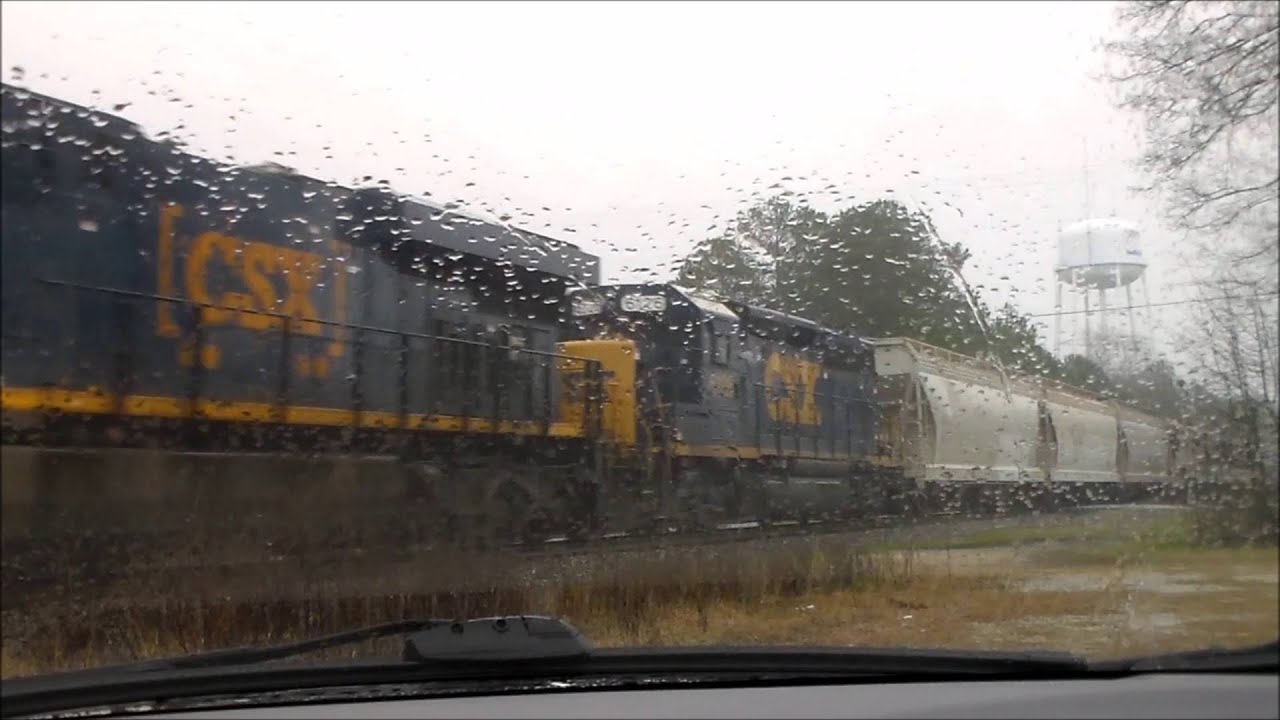 CSX Q46309 SB through Elgin, SC in the rain YouTube