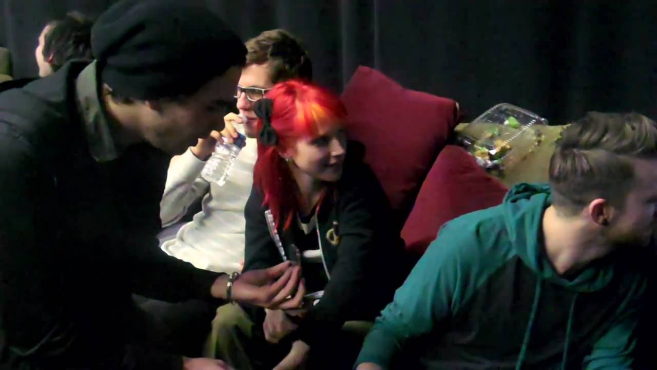 Paramore: Webstore Customer Service 