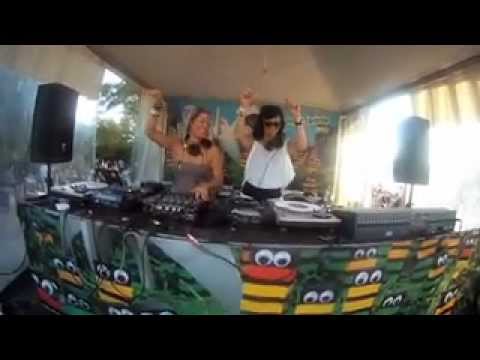 NYMRA & SOFISTICATED : Piknic Electronik 09-25-2011