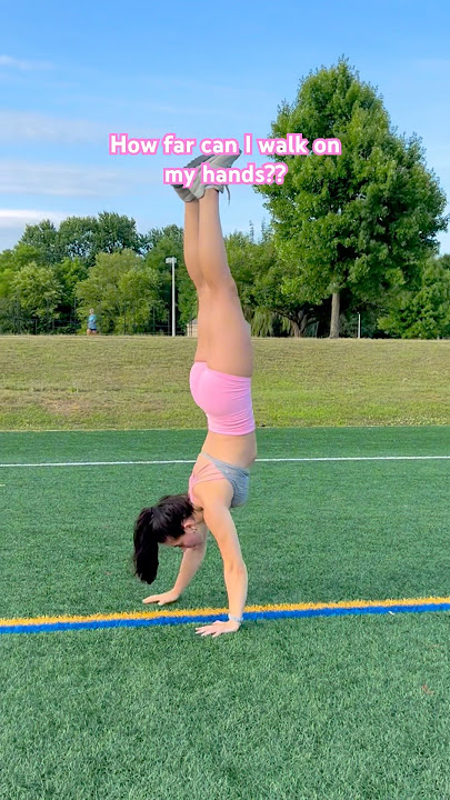 Almost caught up to the woman in the back😅 #gymnastics #handstand #fitness