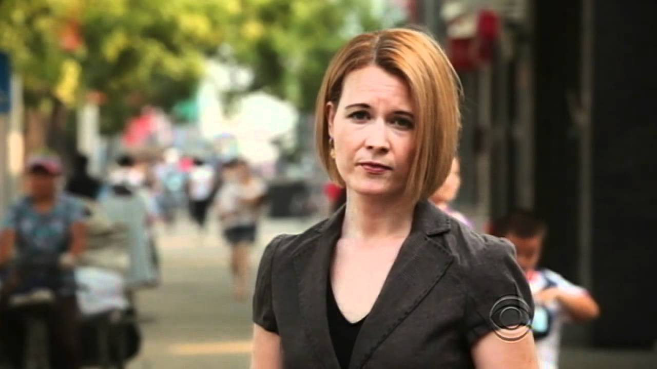 The CBS Evening News with Scott Pelley - China's rising wages drive up cost of living