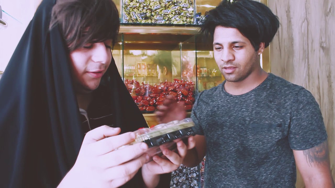 تحشيش◄ مصطفى يشتغل بمحل الكيك ◄ وينطي كيك للبنات بلاش ◄ تحشيش عراقي 2018  | مصطفى ستار