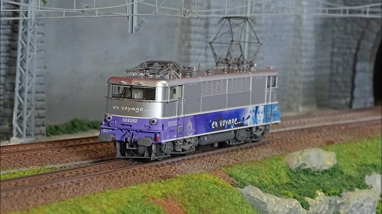 Locomotive Électrique BB 9282 – Livrée En Voyage Dijon – SNCF Époque V/VI – DCC – Ree (MB199S)