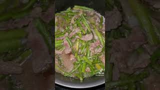 Stri fry chuck steak with asparagus