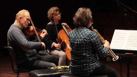 Krzysztof Penderecki  - Quartet for clarinet and string trio  - IV  Abschied