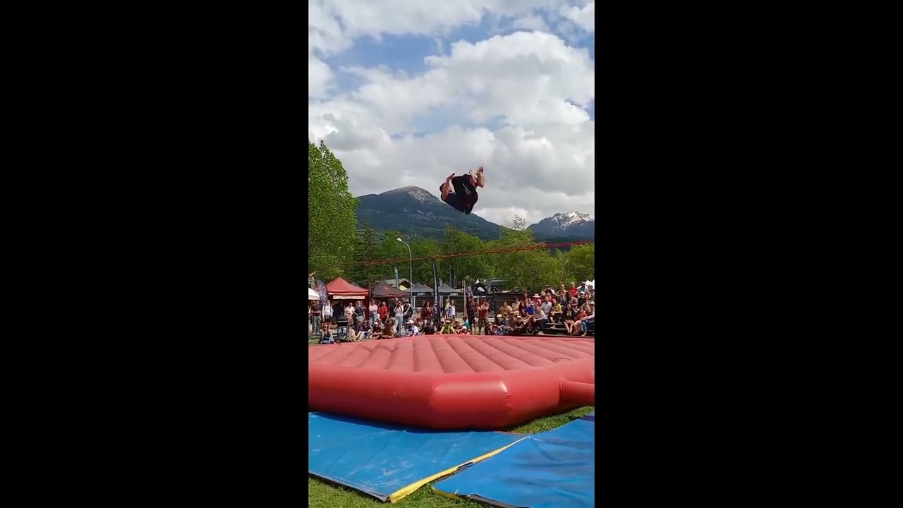 Paulo da Silva en su showreel de trickline