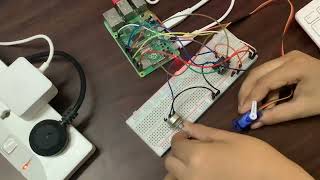 Paul Mc Whorter Lesson 19 Homework Controllling Servo Using Potentiometer - Raspberry Pi