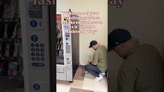 Step 1: unplug it Step 2: plug it back in Step 3: hope for the best 😂#vendingmachine #smallbusiness