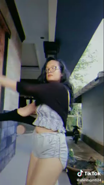Abg seksi goyang sange 4