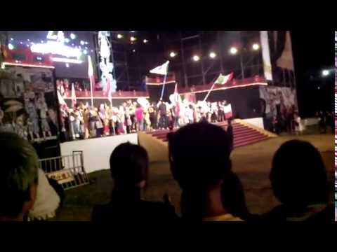 FILE9902_20161016南瀛國際民俗藝術節閉幕典禮最後部分的十五國表演者與台南市賴清德市長官員等的大合照.MOV