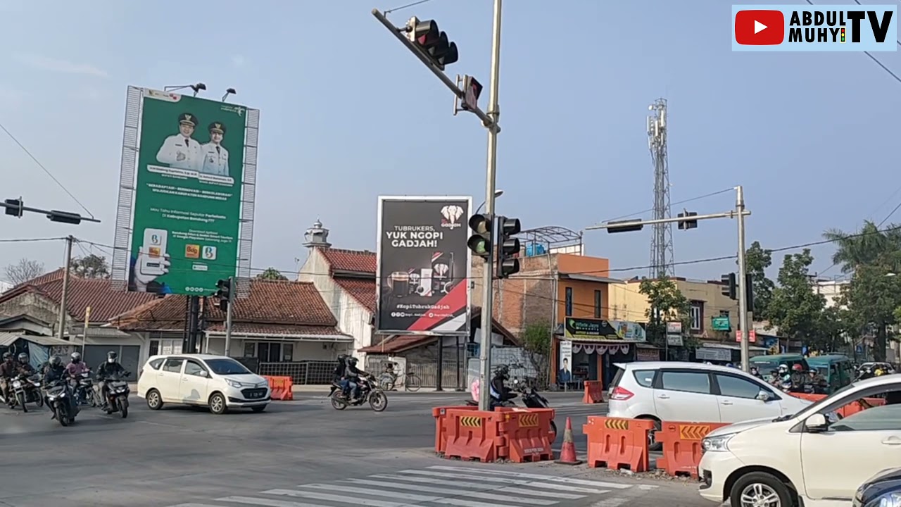 TRAFFIC LIGHT UNIK SIMPANG GADING TUTUKA SOREANG KAB.BANDUNG