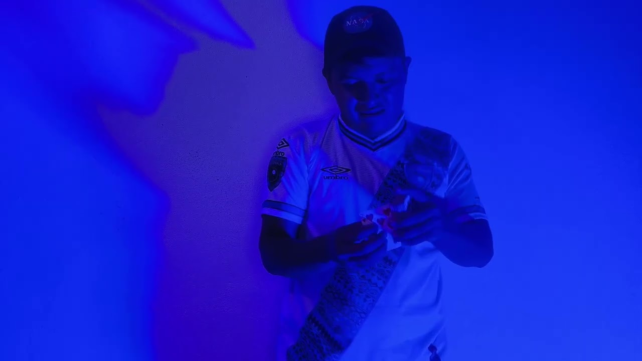 Cardistry tutorial "Combo a una sola carta"tutorial fácil.......