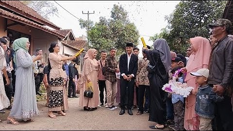 Pengantin Cikukuk Di Sambut Petasan Pernikahan Di Kampung Sarpendey Banyuresmi Garut