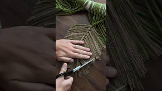 Falling leaves tutorial out now! 😊 Hope you guys enjoy this one! 🥳 #macrame #knotting #wallhanging @LotsofKnotsCanada