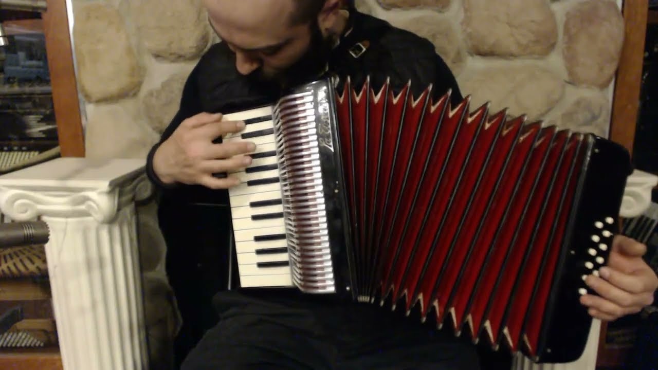 5595 - Black La Tosca Bambino Piano Accordion MM 25 12