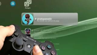 CORRE 🏃 A TU PS3 ANTES DE QUE SONY LOS CIERRE…
🛒 ¿VAS A COMPRAR ALGO EN AMAZON? ¡HAZLO A TRAVÉS DE ESTE ENLACE Y APOYA AL CANAL SIN COSTE EXTRA!
▸ https://amzn.to/3L3T282
(Cada compra que hagas, sea lo que sea, ayuda al canal. ¡GRACIAS!)
🖥️ ¿VIVES EN ESPAÑA Y NECESITAS SERVICIO TÉCNICO PARA TU CONSOLA O PC?
▸ https://videogamesscz.github.io/videotec/
👍 OTROS ENLACES DE AFILIADO — ¡También me ayudas comprando aquí!
🛒 ARZOPA ▸ https://www.arzopa.com/?ref=VIDEGAGAMESSCZ
👕 Camisetas y productos frikis ▸ https://bit.ly/VideoGamesSCZ
💙 ¿QUIERES APOYAR EL CANAL DIRECTAMENTE?
⭐ Hazte miembro ▸ https://www.youtube.com/@VIDEOGAMESSCZ/membership
💛 PayPal ▸ https://www.paypal.com/paypalme/videogamesscz
🎁 Patreon (beneficios exclusivos) ▸ https://www.patreon.com/videogamesscz
📱 SÍGUEME EN REDES
🟦 Facebook ▸ https://www.facebook.com/videogames.scz.90
✉️ Telegram ▸ t.me/VIDEOGAMESSCZ
♪ TikTok ▸ https://www.tiktok.com/@videogamesscz
𝕏 Twitter ▸ https://twitter.com/SczVideogames
📩 Contacto comercial ▸ videogamesscz1@gmail.com
🎮 HAZTE EXPERTO EN TU CONSOLA
🎮 PS2 ▸ https://bit.ly/tutorialesps2
🎮 PS3 ▸ https://bit.ly/tutorialesps3
🎮 PS4 ▸ https://bit.ly/tutorialesps4
🎮 PSP ▸ https://bit.ly/tutorialespsp
🎮 PS Vita ▸ https://bit.ly/tutorialespsvita
🎮 Xbox ▸ https://bit.ly/tutorialesxbox
🎮 Xbox 360 ▸ https://bit.ly/tutorialesxbox360 CORRE 🏃 A TU PS3 ANTES DE QUE SONY LOS CIERRE…