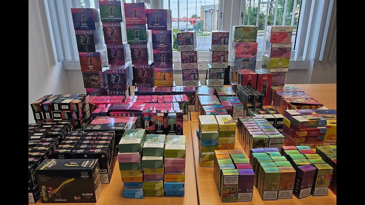 elfbar elfa master akku Mega-Fund: Zoll beschlagnahmt 12.500 Vapes! main image 0