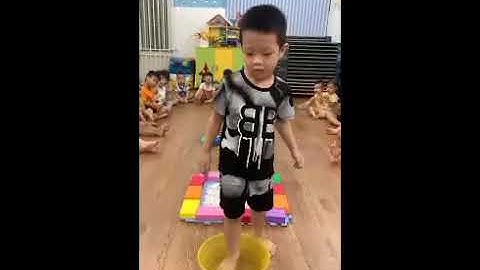 Mickey 1- Cảm nhận của đôi bàn chân