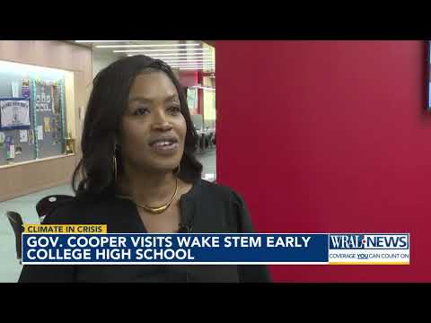Gov. Roy Cooper vistis Wake STEM Early College High School to discuss careers in offshore wind