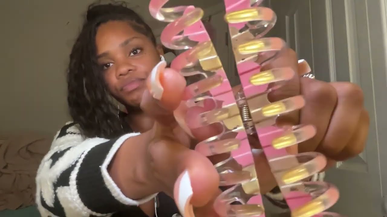 ASMR Up Close Scalp Massage With Chewing Gum