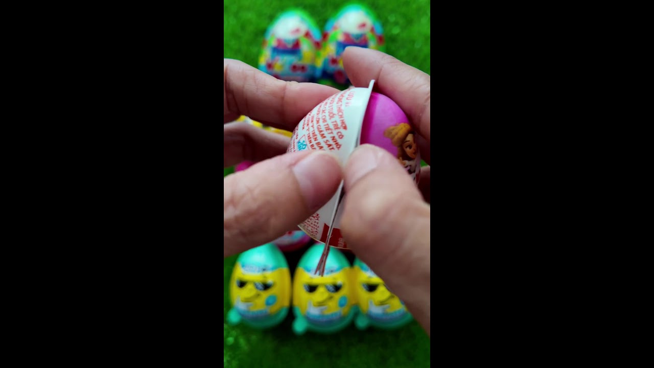 😳 After Opening All Those Eggs… This One Looked Different