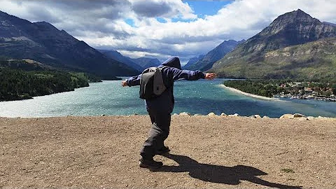 Bear Hump Trail Hike | Waterton Lakes National Park | Alberta | Canada