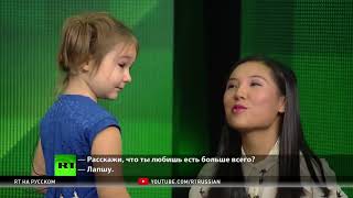 Белла Девяткина в платье Alisia Fiori на телеканале RT.