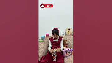 في منزل أنثى السنجاب دق دق الباب 