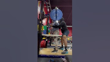 How to Spot a Woman on Back Squat