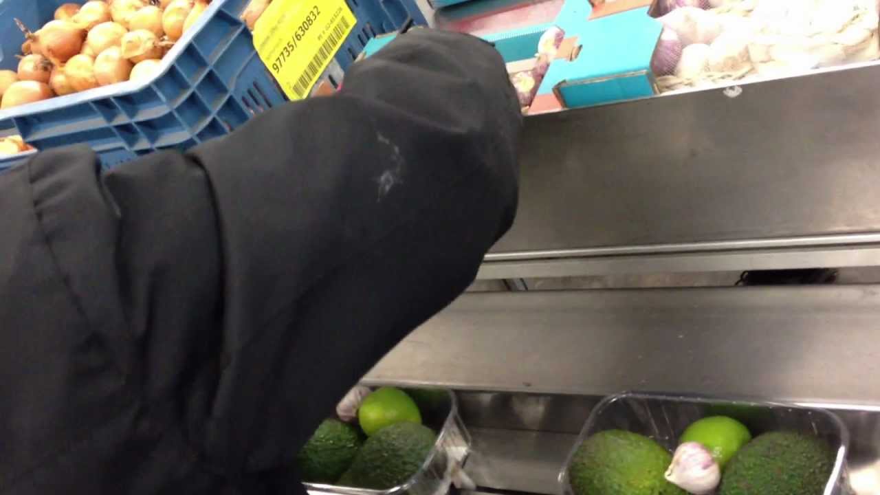 Vegetables repacking at Nature's Pride