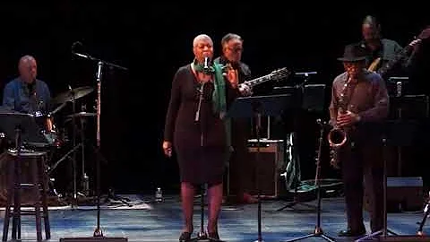 Regina Gale - I Wish I Knew How It Would Feel To B...