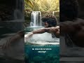 Kalem savoure un bain thérapeutique en pleine nature, mais une rencontre inattendue se prépare au la
