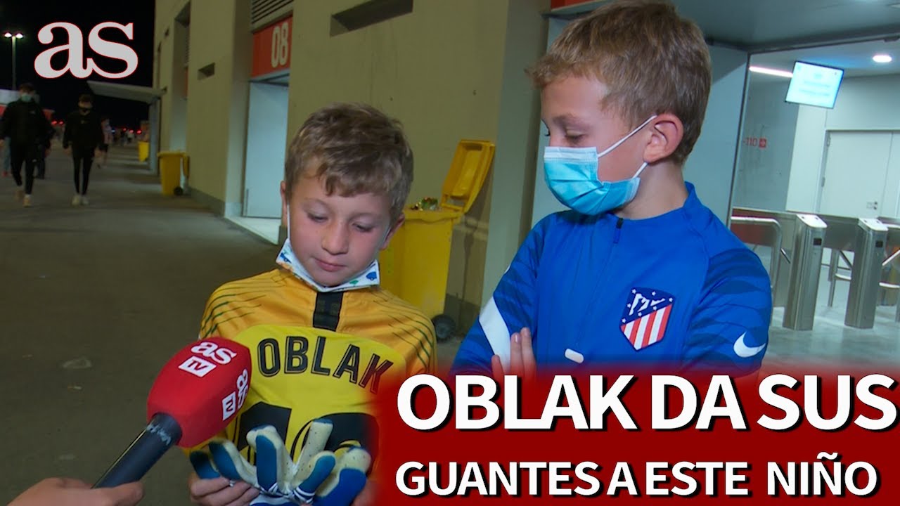 sobre colateral Notable La reacción de este niño al recibir los guantes de Oblak tras el partido en  el Metropolitano - YouTube