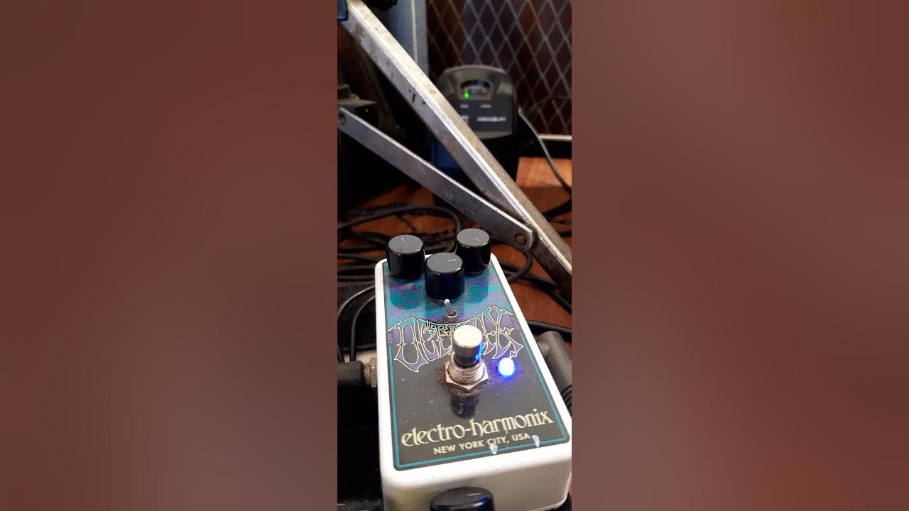 EHX - Octavix - YouTube