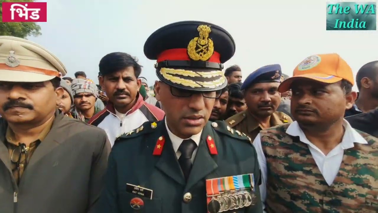 बेटा बोला चाचू पापा शहीद हो गए हैं क्या पापा अब कबा आएंगे।पत्नी बोली मेरे पति शहीद नहीं अमर हुए हैं।